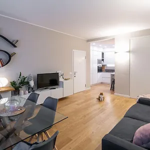 https://milan-nanna-bb-metro-m3ieo-policlinico-gsd.italymilanhotels.net